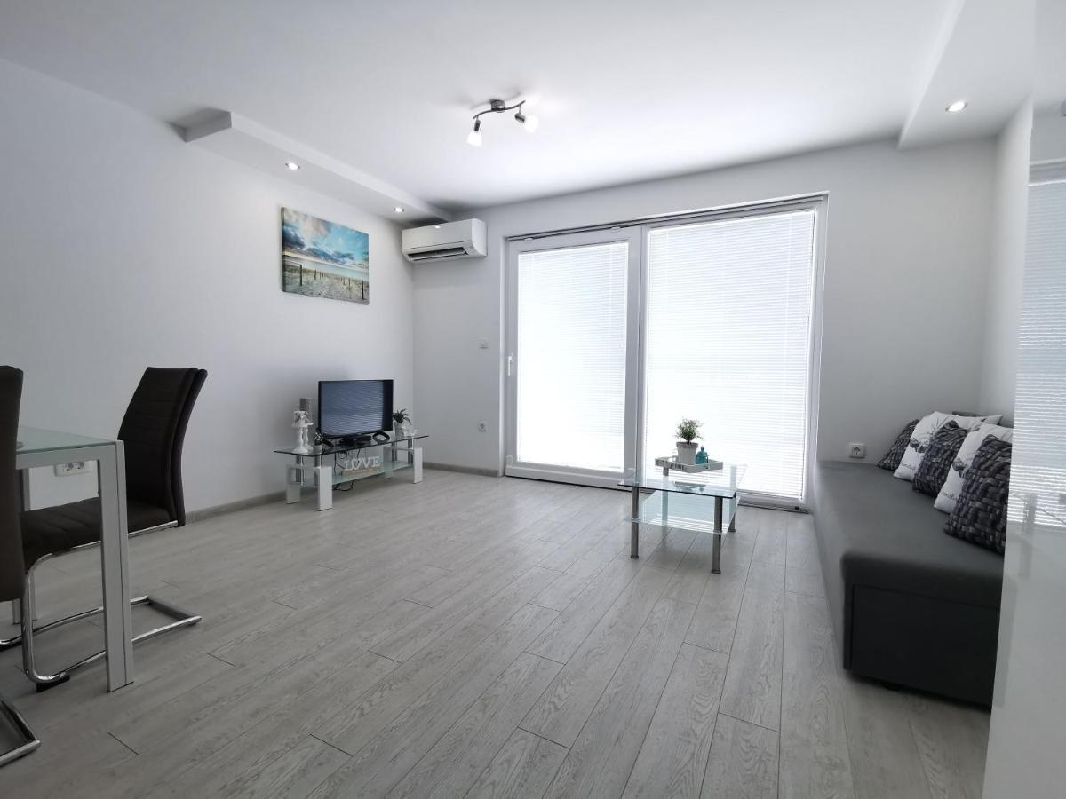 Apartments Rita Nemira Omiš Exterior foto